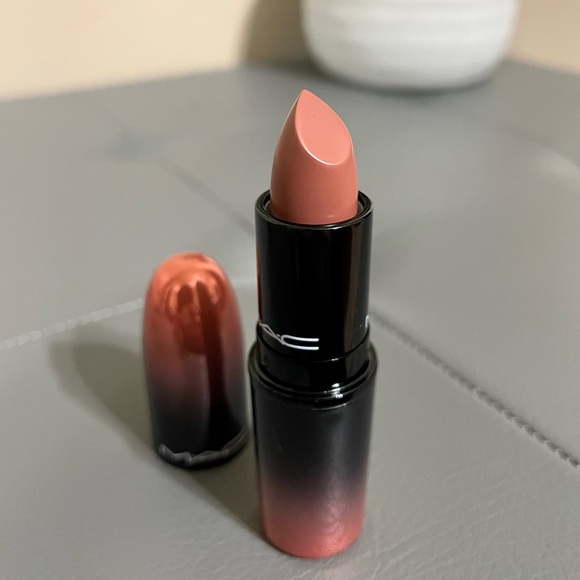 MAC Love Me Lipstick VERY TEDDY Limited Edition DISCONTINUED Full Size NWOB - Picture 4 of 4